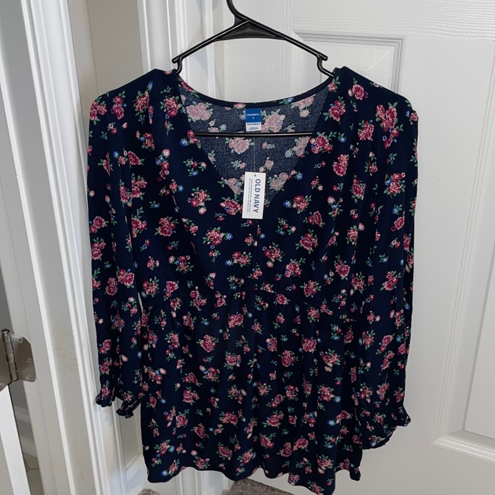 Maternity 3/4 sleeve blouse